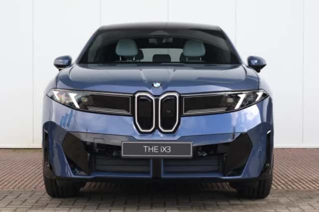 BMW iX3 (2026) thumbnail 3