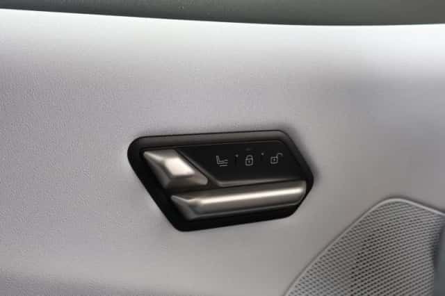 BMW iX3 (2026) thumbnail 37
