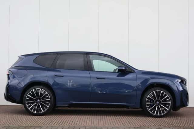 BMW iX3 (2026) thumbnail 5