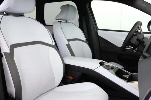 BMW iX3 (2026) thumbnail 8