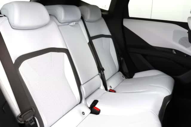 BMW iX3 (2026) thumbnail 10