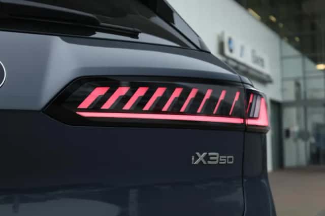 BMW iX3 (2026) thumbnail 11