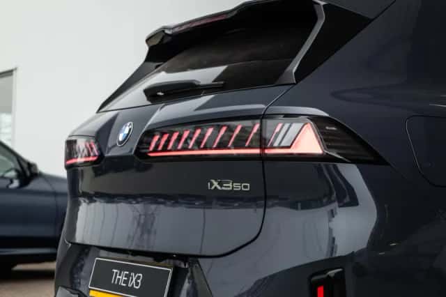 BMW iX3 (2026) thumbnail 13