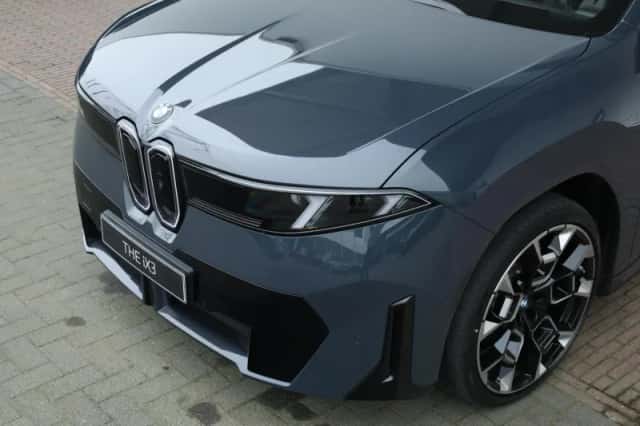 BMW iX3 (2026) thumbnail 4