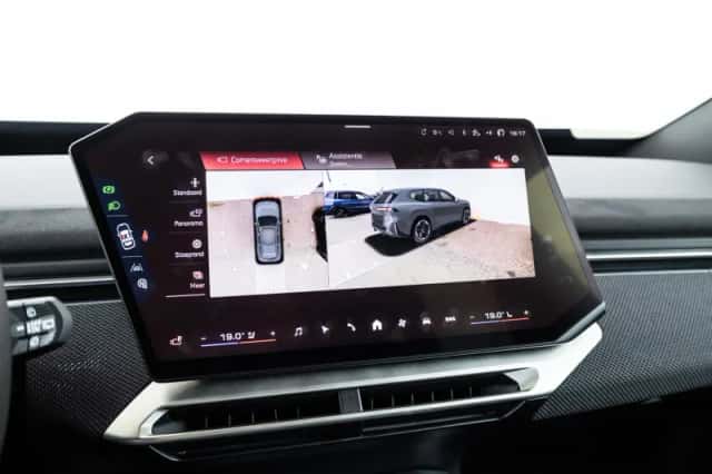 BMW iX3 (2026) thumbnail 39