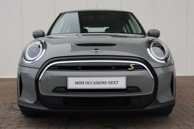 MINI Electric (2022) thumbnail 2