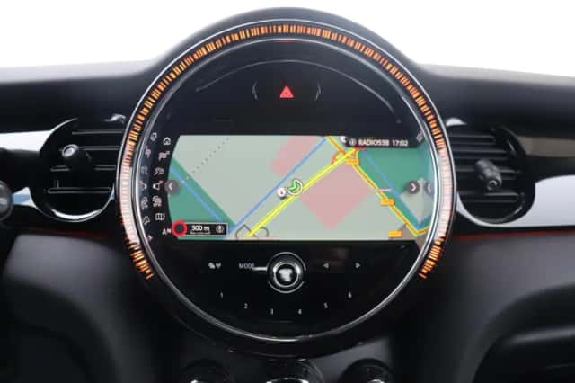 MINI Electric (2022) thumbnail 16