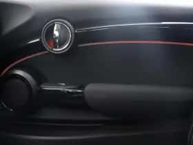 MINI Electric (2022) thumbnail 23