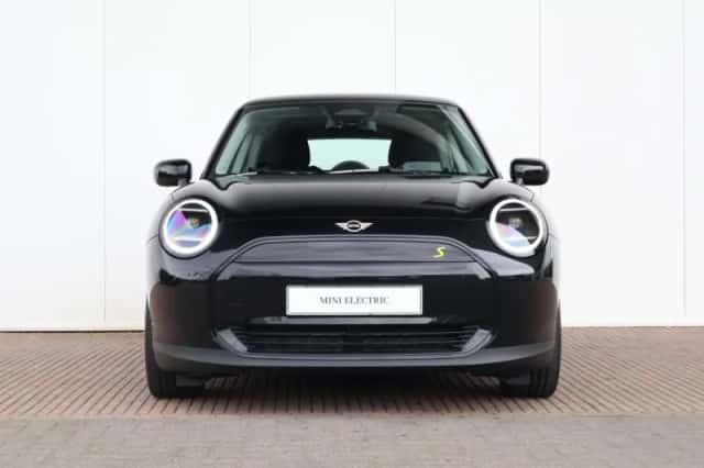 MINI Cooper (2026) thumbnail 2