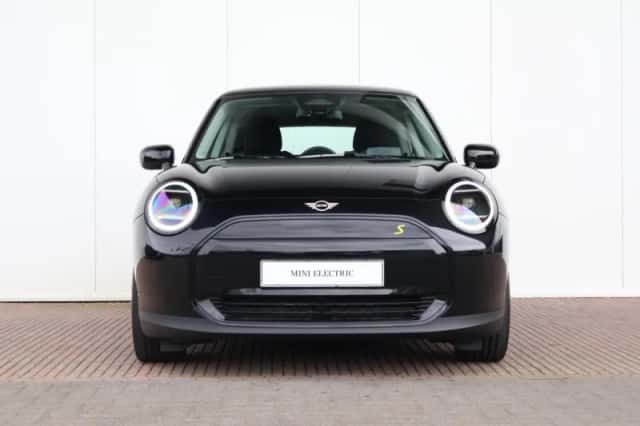 MINI Cooper (2026) thumbnail 2