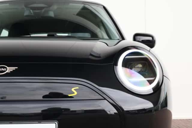 MINI Cooper (2026) thumbnail 3