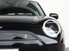 MINI Cooper (2026) thumbnail 3