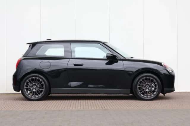 MINI Cooper (2026) thumbnail 5