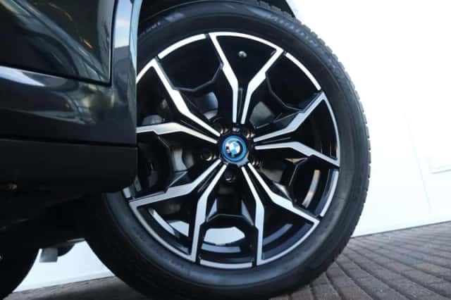 BMW X3 (2022) thumbnail 12