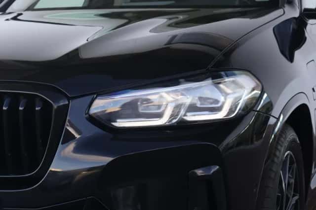 BMW X3 (2022) thumbnail 3