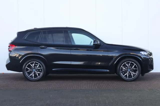 BMW X3 (2022) thumbnail 7