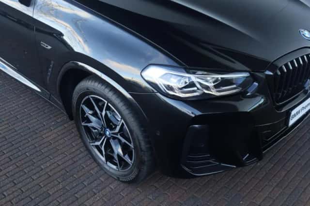 BMW X3 (2022) thumbnail 9