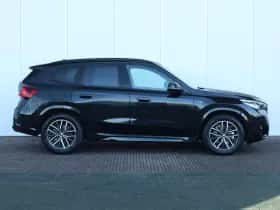 BMW X1 (2024) thumbnail 8