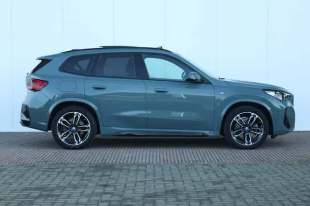 BMW X1 (2023) thumbnail 16