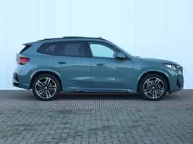 BMW X1 (2023) thumbnail 16