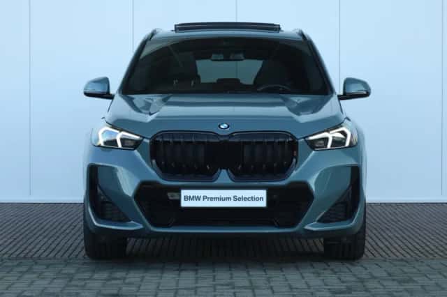 BMW X1 (2023) thumbnail 5