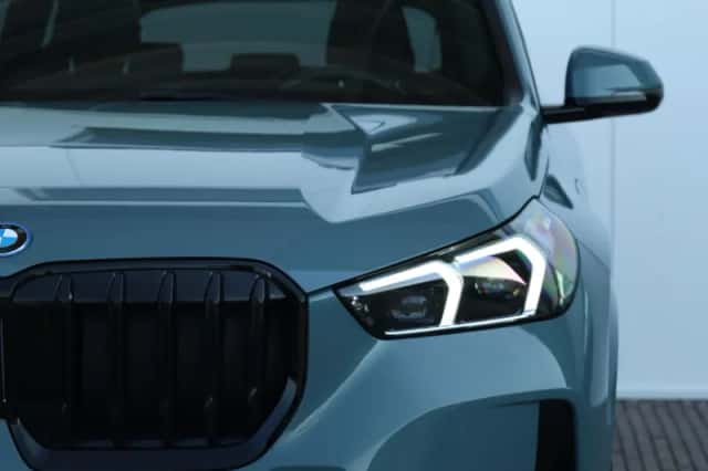 BMW X1 (2023) thumbnail 6