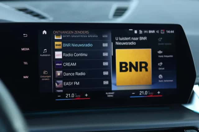 BMW X1 (2023) thumbnail 53