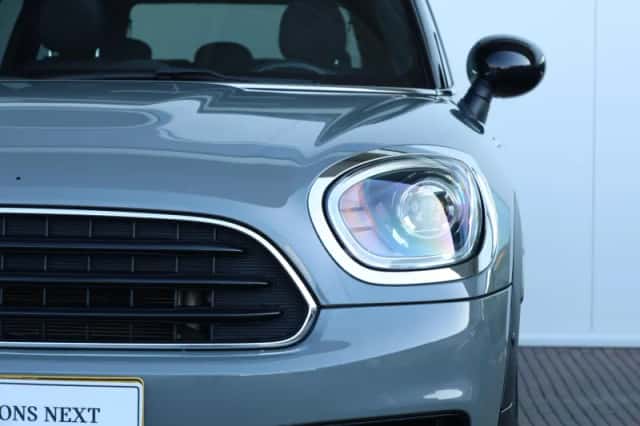 MINI Countryman (2019) thumbnail 4