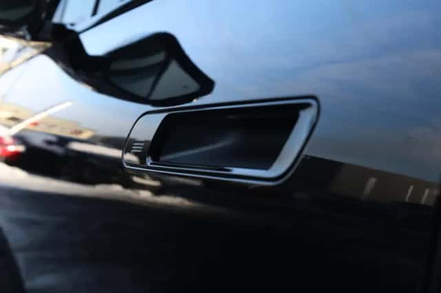 BMW iX (2026) thumbnail 12