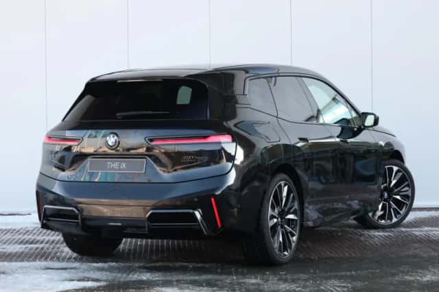 BMW iX (2026) thumbnail 3