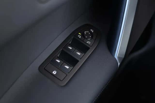 BMW iX (2026) thumbnail 41