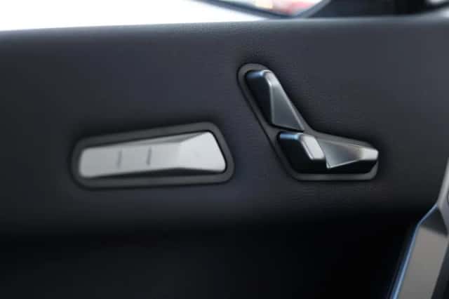 BMW iX (2026) thumbnail 42