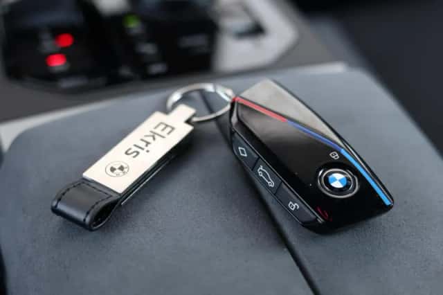 BMW iX (2026) thumbnail 45