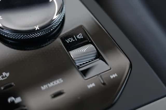 BMW iX (2026) thumbnail 48