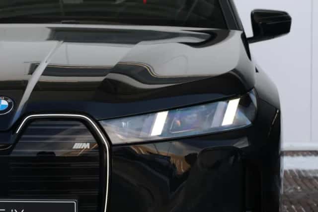 BMW iX (2026) thumbnail 7