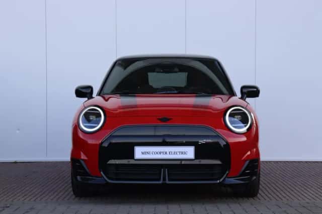 MINI Cooper (2026) thumbnail 3