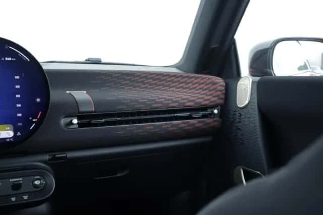 MINI Cooper (2026) thumbnail 26