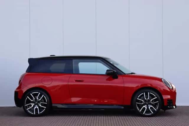 MINI Cooper (2026) thumbnail 5