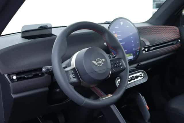 MINI Cooper (2026) thumbnail 9