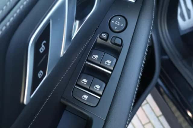 BMW X5 (2020) thumbnail 23