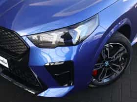 BMW iX2 (2025) thumbnail 2