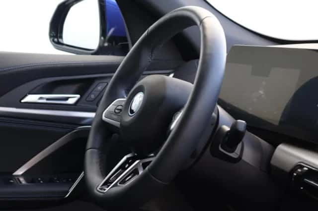 BMW iX2 (2025) thumbnail 19