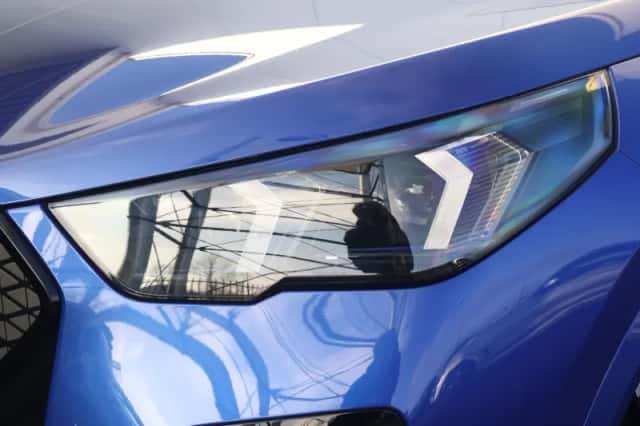 BMW iX2 (2025) thumbnail 3