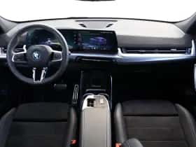 BMW iX2 (2025) thumbnail 23