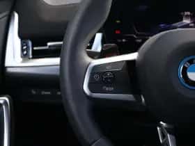 BMW iX2 (2025) thumbnail 26