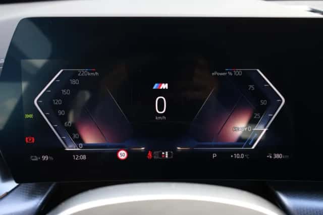 BMW iX2 (2025) thumbnail 31