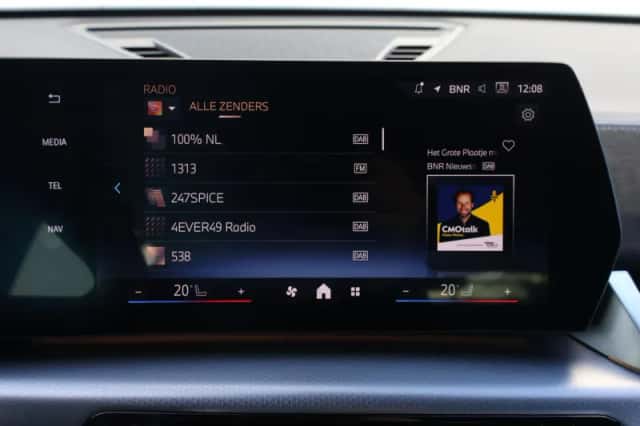 BMW iX2 (2025) thumbnail 35