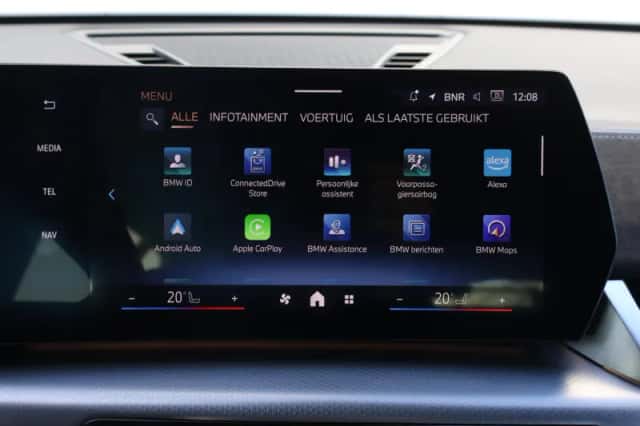 BMW iX2 (2025) thumbnail 36