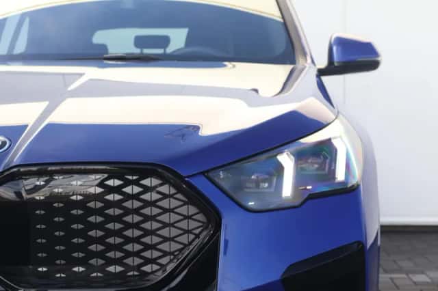BMW iX2 (2025) thumbnail 6