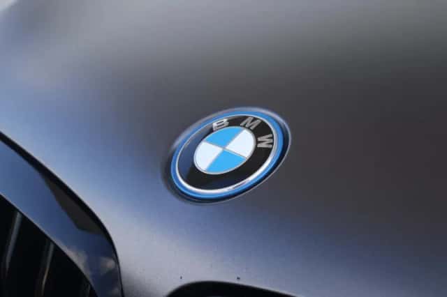 BMW X5 (2022) thumbnail 2